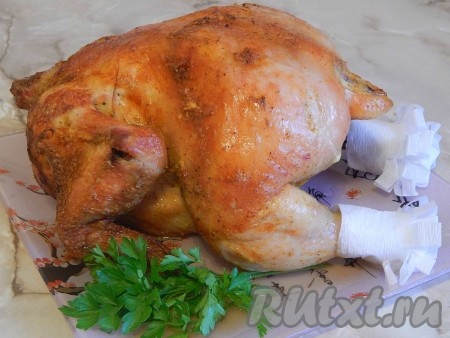 Нарізаємо і пригощаємо рідних і близьких ніжним, апетитним курячим м'ясом