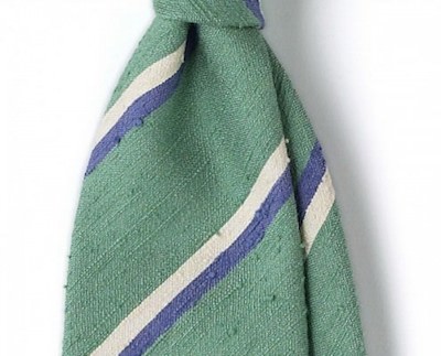 В'язаний шовк - це не тканину, а трикотаж, який використовується для виробництва неформальних краваток
